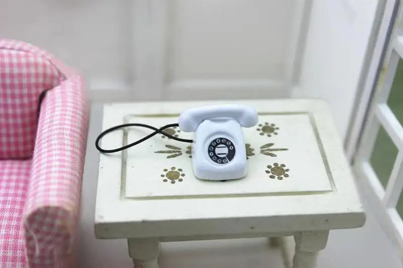 white Мини домашний проводной телефон кукольный домик Миниатюрная игрушка украшение подарок малыш 1/12 кукольный домик Миниатюрный металлический телефон ролевые игры Кукла - Цвет: white