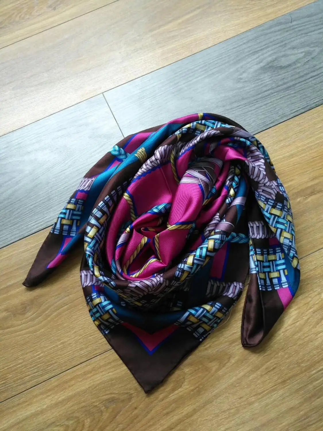 

2019 new arrival fashion elegant brand 100% silk scarf 90*90 cm square shawl hand made roll wrap for women lady free shipping