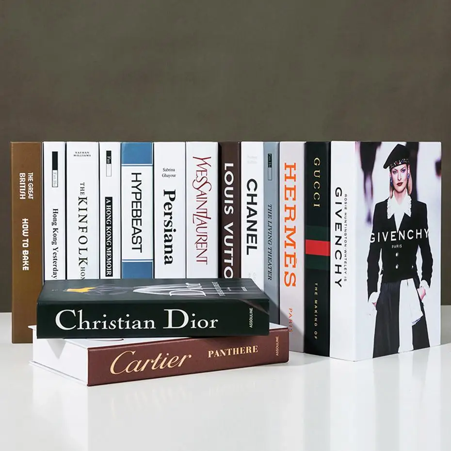 Decoración de libros falsos para el hogar, caja de almacenamiento de lujo de simulación moderna, modelo de Hotel y Club, a la moda