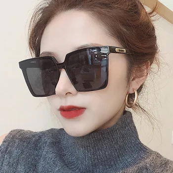 

European and American retro large frame black thin face plain sunglasses women's internet celebrity personality D home street
