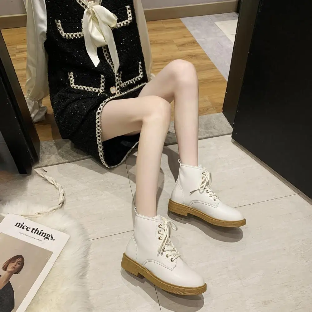 Boots 2020 Black White 35 40 Size Martin Boots Short Plush Winter Boots Female Women Shoes Fashion and Keep Warm Ankle Boots Boots 2020 Black White 35 40 Size Martin Boots Short Plush Winter Boots Female Women Shoes Fashion and Keep Warm Ankle Boots