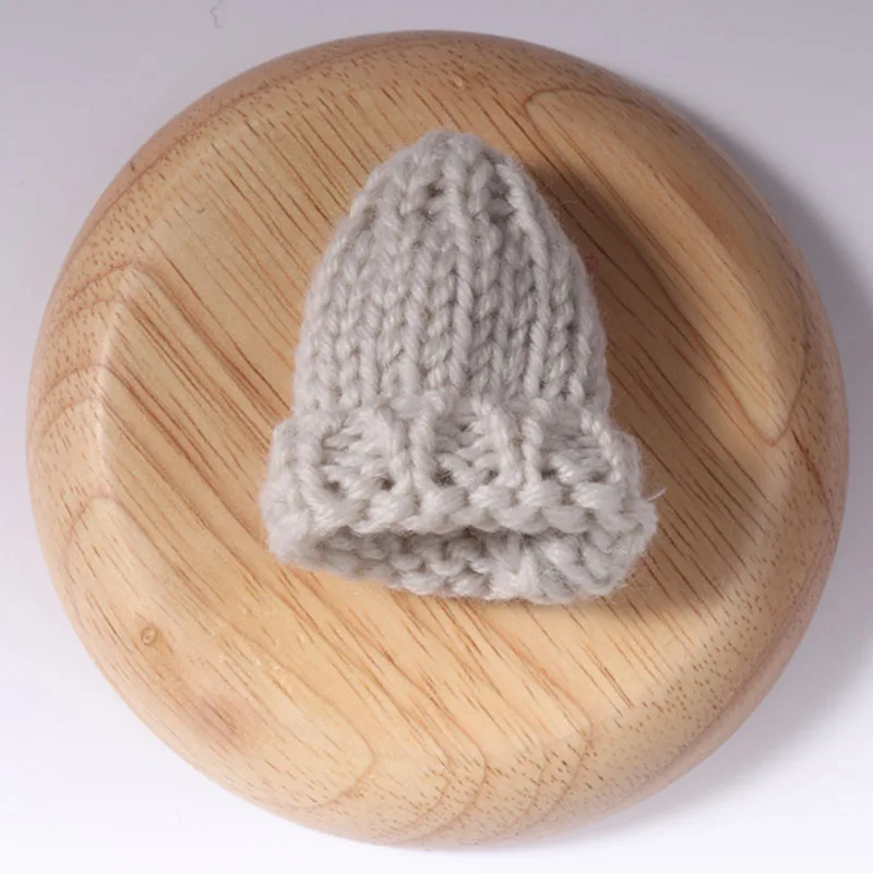 2 Beige 6 шт. милые вязаные мини-шляпы DIY ремесло поставщик головной убор брошь игрушки декор материалы ювелирные изделия аксессуары маленькие шапки Рождественский подарок - Цвет: 2 Beige