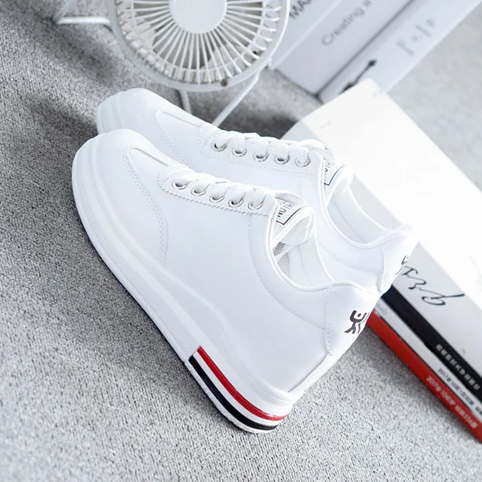 

Elevator White Shoes Women's 2019 New Style Versatile Korean-style Students Breathable Thick Bottomed Hong Kong Style Skate Shoe
