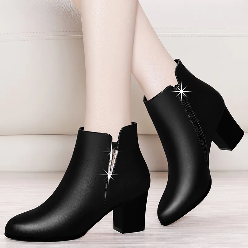 

Women's Chelsea Boots Black Ankle Boots For Woman Thick High Heel Round Toe Winter Genuine Leather Shoes YG-A0026