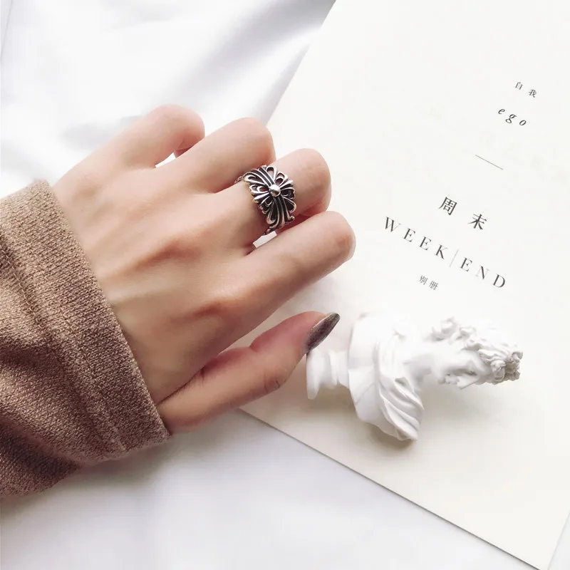 

Index Finger Ring Personality Fashion Simple Glossy Heart-shaped Chain Twist Retro Multilayer Wide Face Round Brand Smiley Wild