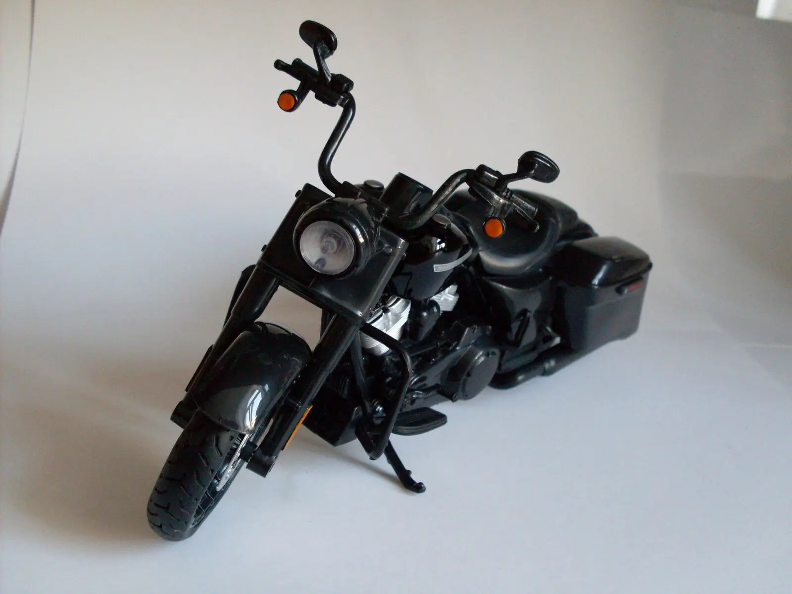 Maisto 1:12 Harley дорожный король специальный мотоцикл литой под давлением металлический велосипед Модель в коробке