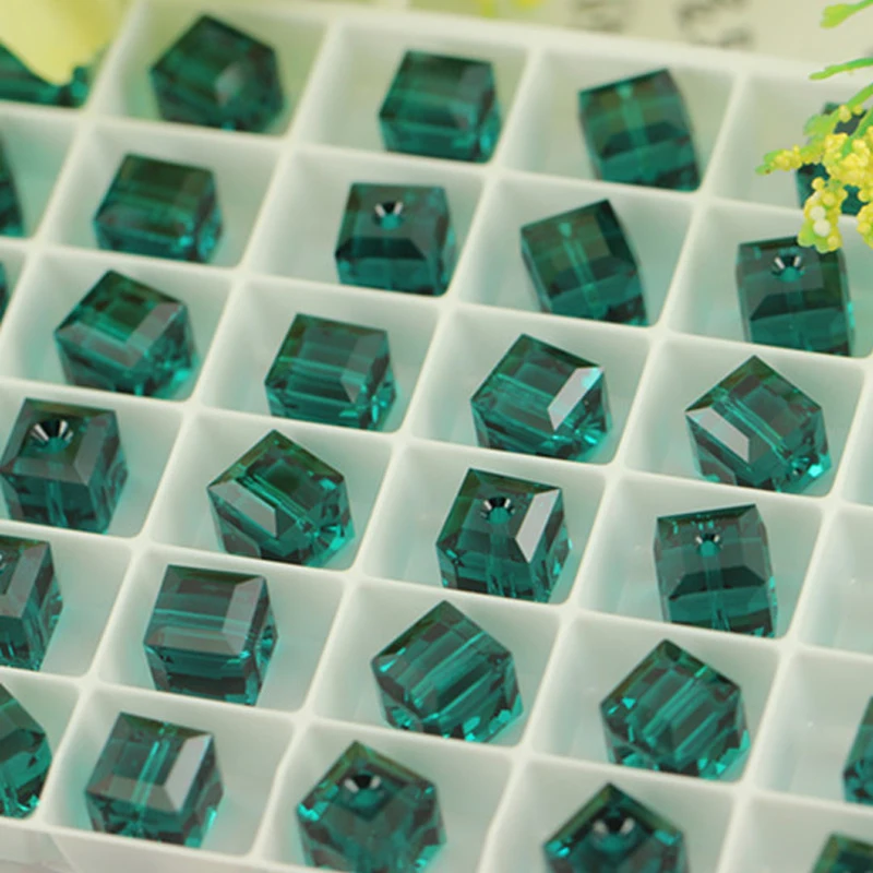 8 мм квадратные сквозные бусины с отверстиями Пришивные стеклянные кристаллы