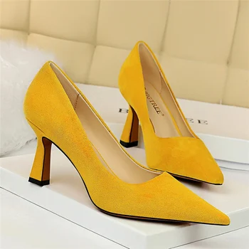 

2020 Classic Women Flock Yellow Red 7.5cm High Heels Pumps Luxury Designer Office Lady Suede Nude Heels Party Shoes Plus Size