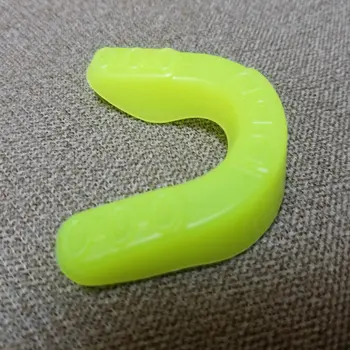 

Mouth Guard Case Teeth Protector Boxing Mouth Guad Adult Fitness Basketball Football Safety Mouth Trays