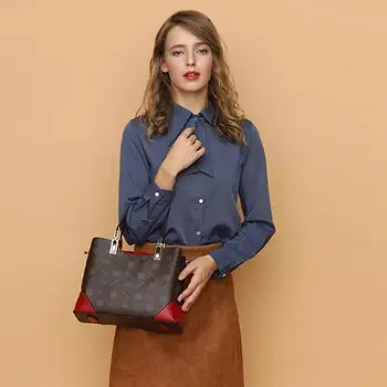 

2019 new fashionable one shoulder handbag with all kinds of patternsAAA320