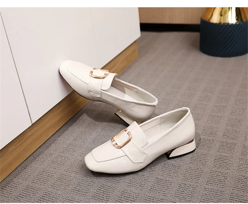 British Bright Patent Genuine Leather Pumps Oxford Shoes For Women 2020 Spring New Metal Thick Middle Heel Women's Loafers Shoes (38)