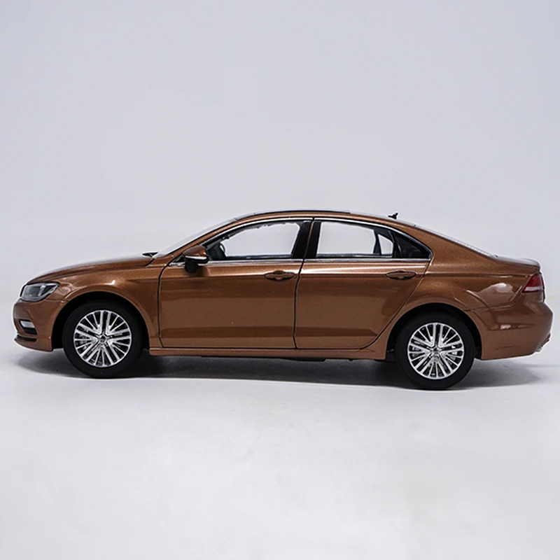 Оригинальная коробка 1:18 Высокая тщательно VW Lamando сплавочная модель автомобиля статические металлические модели автомобилей для Коллекционные вещи подарок