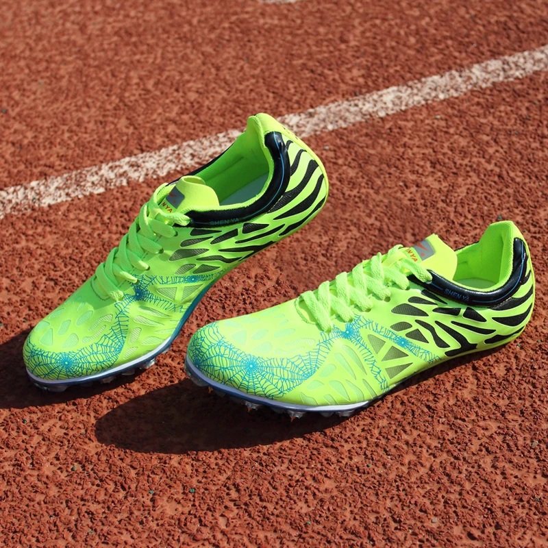 girl track spikes