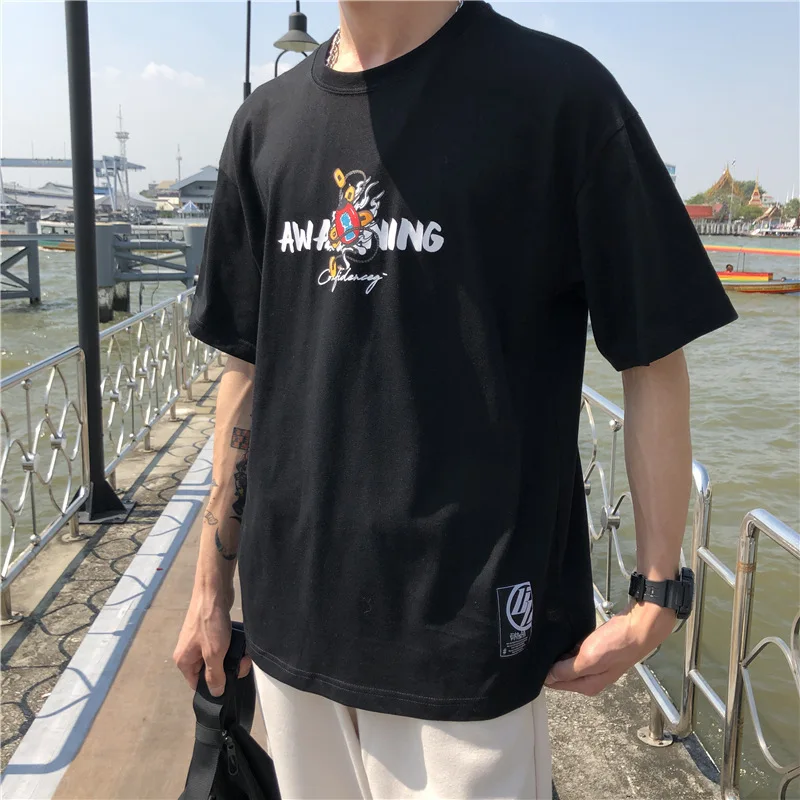 Short-sleeved Men and Women Street Hip-hop T-shirt in Summer 2019 Short-sleeved Men and Women Street Hip-hop T-shirt in Summer 2019