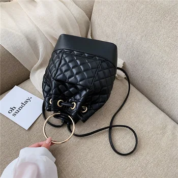 

Women's new Korean simple simple color bucket bag fashion lingge decorative metal ring tote bag joker shoulder messenger bag