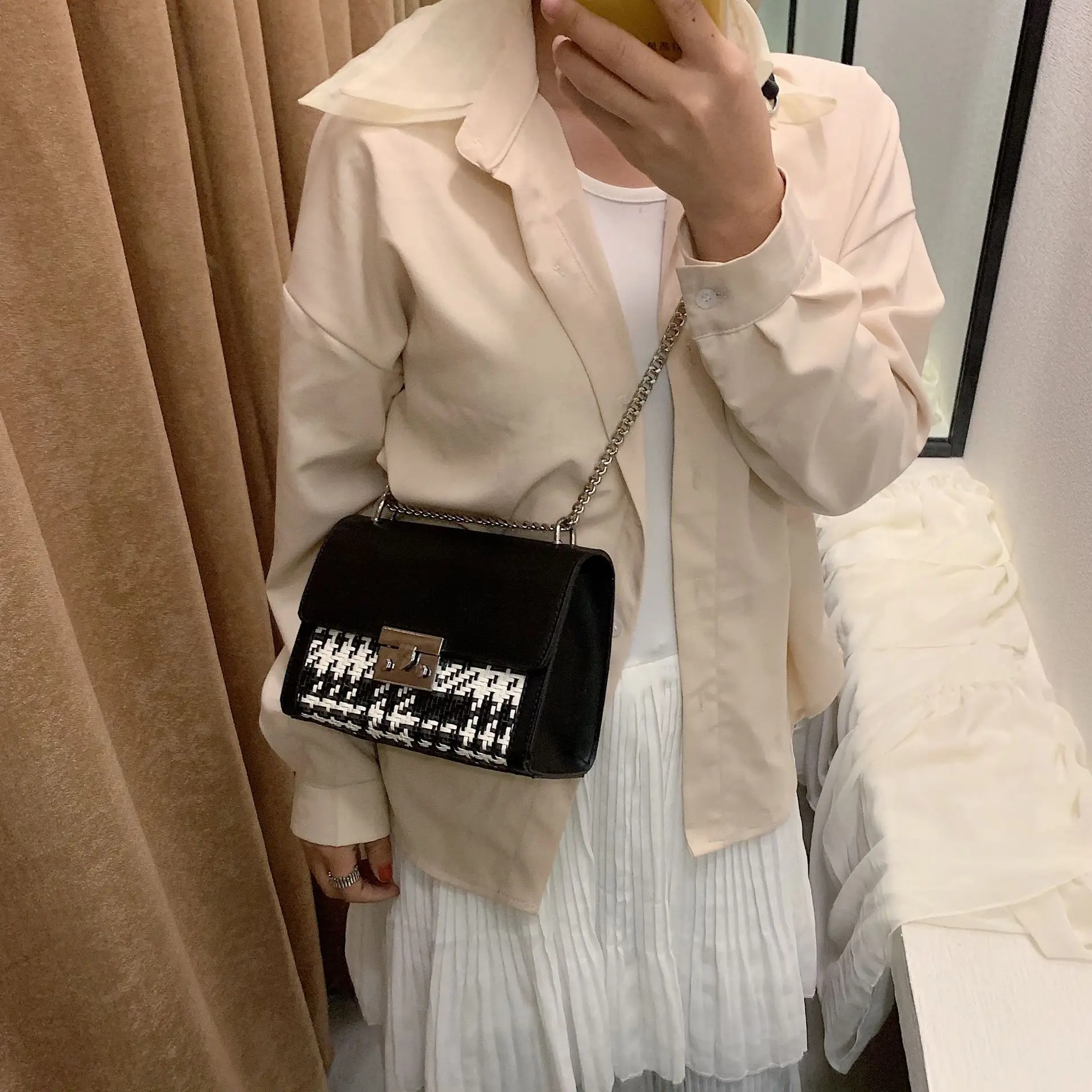 

Pig Nose Lock Weaving Western Style Versatile WOMEN'S Bag 2019 New Style Thousands of Birds Chain Shoulder Square Sling Bag