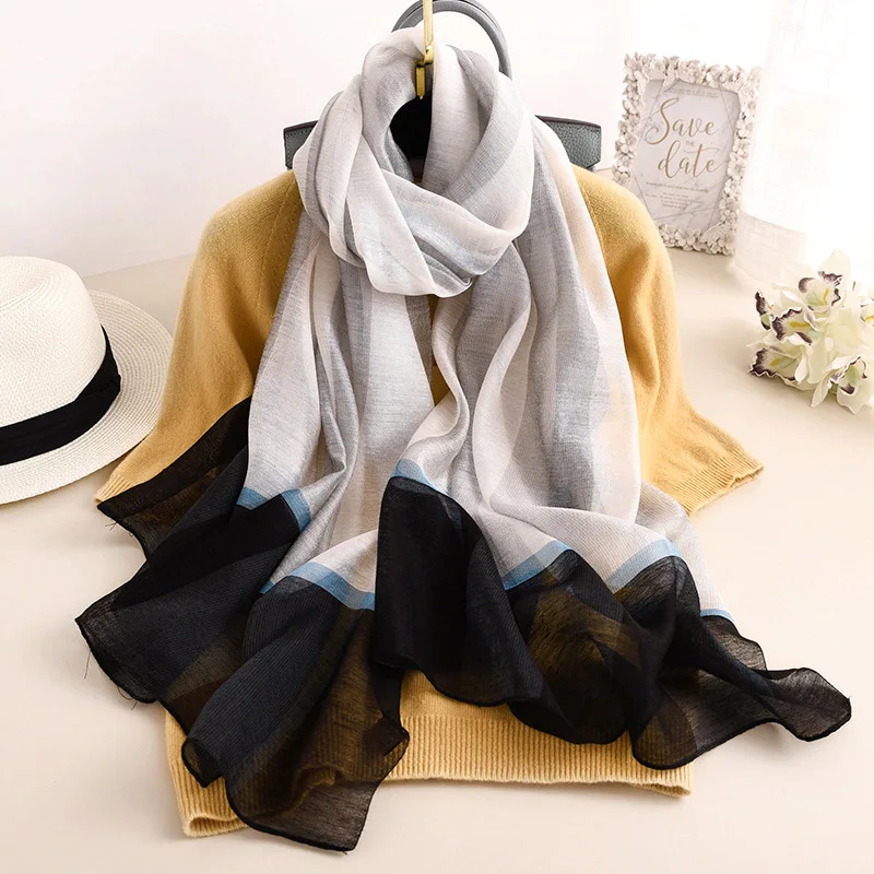 11732073768_2070773686