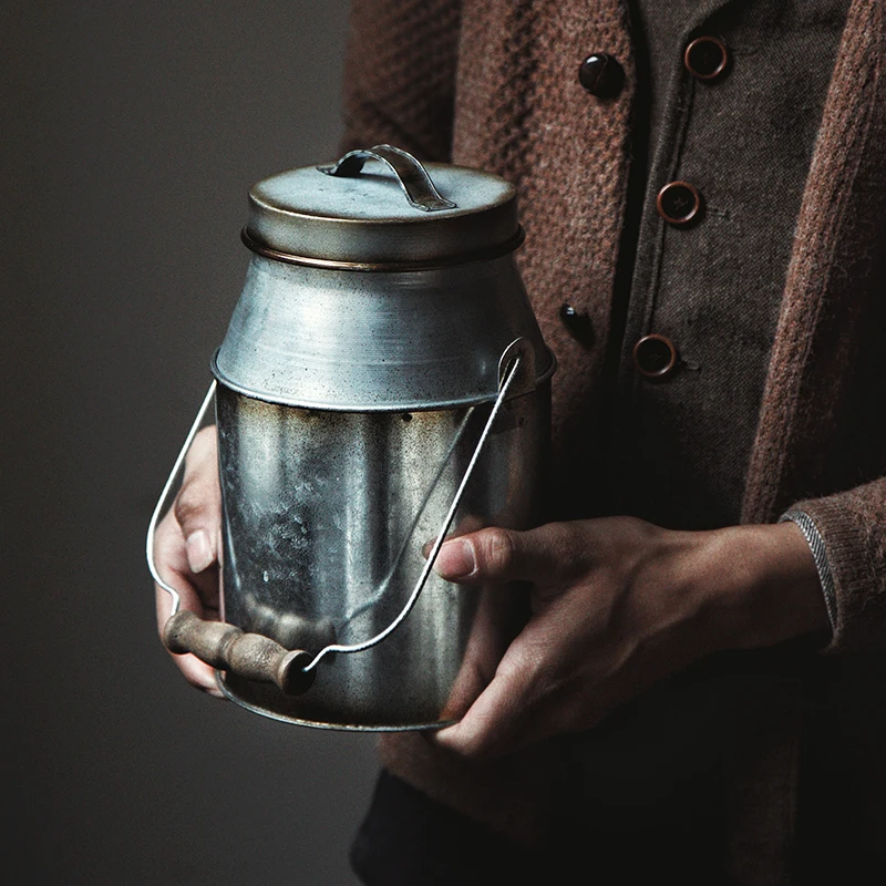 

retro metal plate with handles handmade Storage Jar With iron Lid Tank Container Kitchen Food tea egg Bottle Photography props