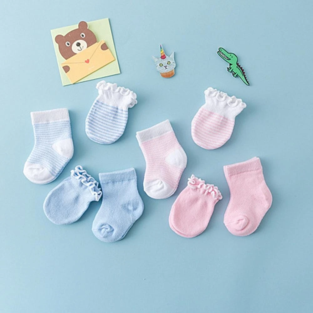 newborn baby socks and mittens