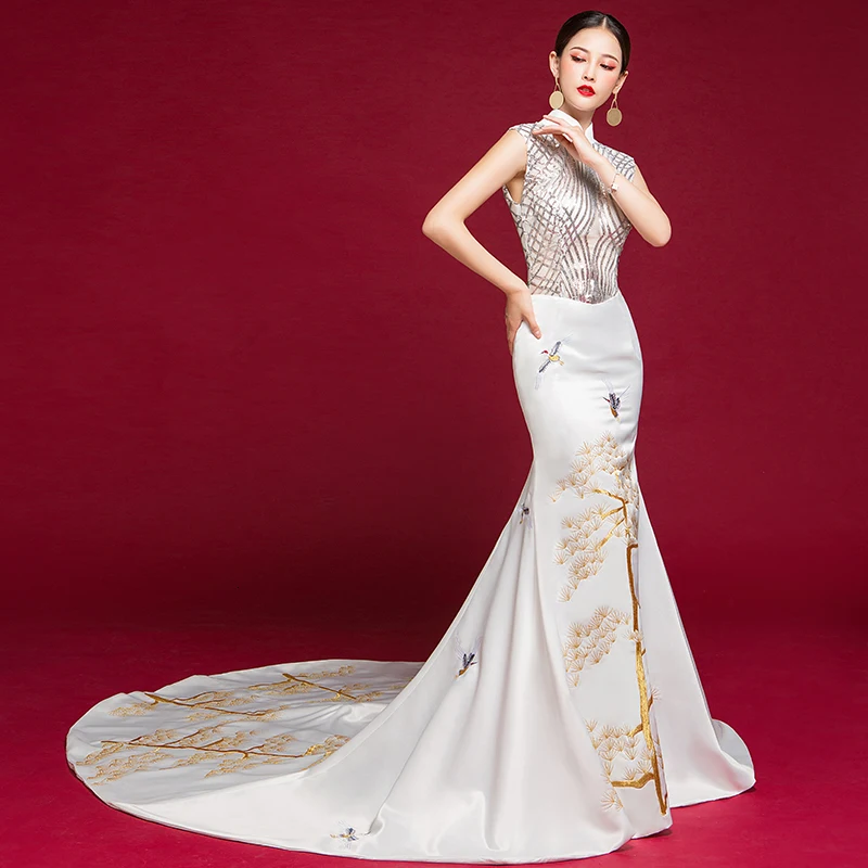 White Mermaid Embroidery Chinese Cheongsam Sexy Halter Qi Pao Women Modern Sleeveless Elegant