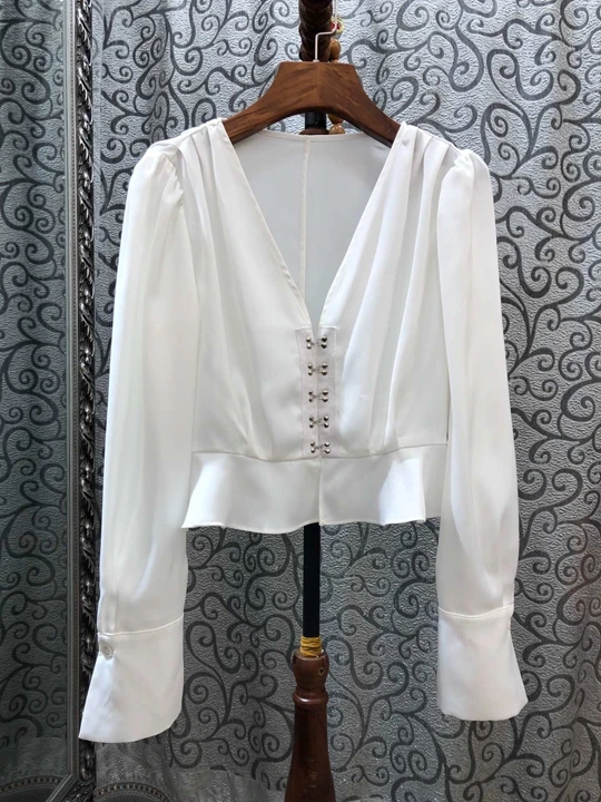 

2019 Early autumn new women's wear V-collar pure-color decorative long-sleeved short jacket 916