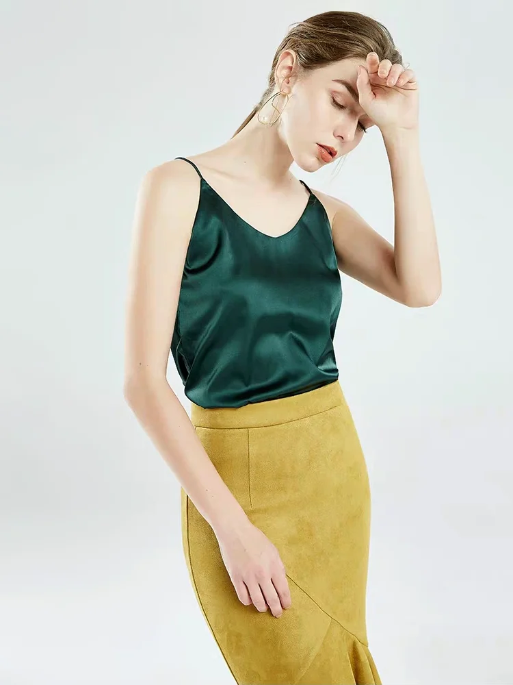 Kamisol Dasar Satin Matte Hijau Gelap 