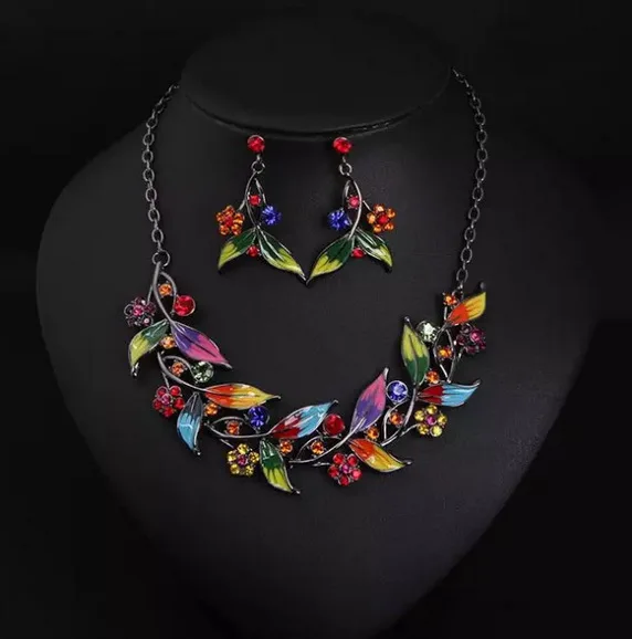 

2 Pcs/set Multicolor Leaf Diamoud Clavicle Chain New Fashion Hyperbole Crystal Choker Necklace&Earrings for Women Jewelry sets