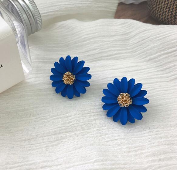 Cute Small Daisy Flowers Stud Earrings For Women Korean Sweet crystal Flower Earring Girls Fashion Elegant Jewelry