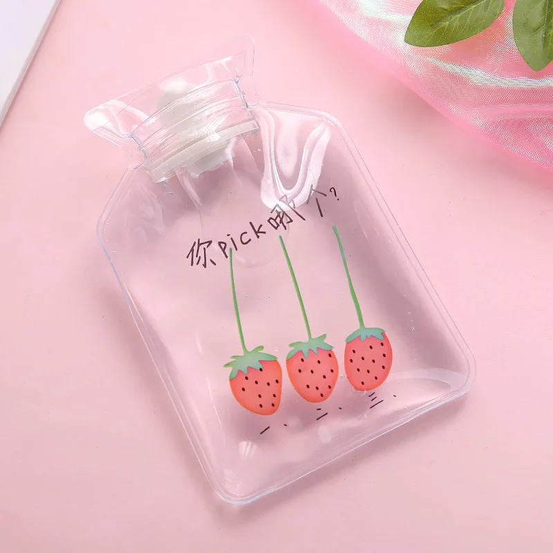 Small Strawberry 1 шт. мини пластиковая ПВХ прозрачная мультяшная фруктовая грелка для рук прозрачная бутылка для инъекции воды бытовые инструменты для подогрева - Цвет: Small Strawberry