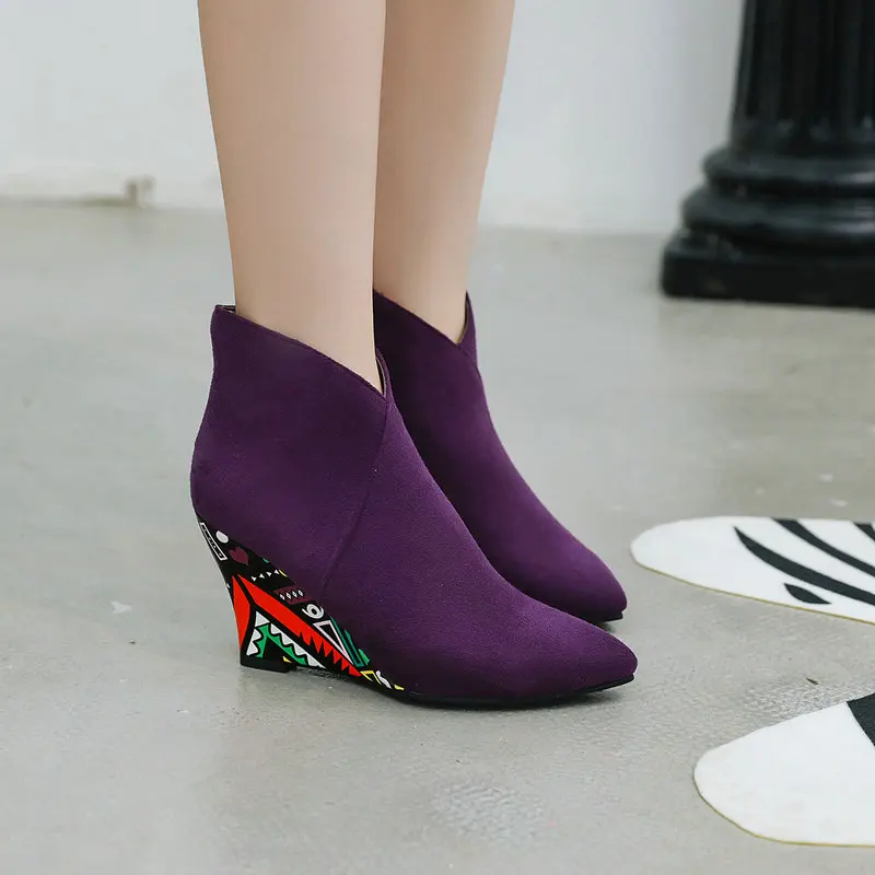 Оранжевые, черные, фиолетовые, зеленые ботинки из искусственной замши; Женская Модная комфортная Танкетка; Ботильоны на каблуке; женская свадебная обувь для вечеринки; зимняя обувь - Цвет: purple