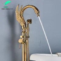 Golden Swan อ่างอาบน้ําอิสระก๊อกน้ําอ่างอาบน้ําชั้น Mount ก๊อกน้ําห้องน้ําทองเหลืองเดี่ยวพร้อมฝักบัวมือ High Flow Ration 3