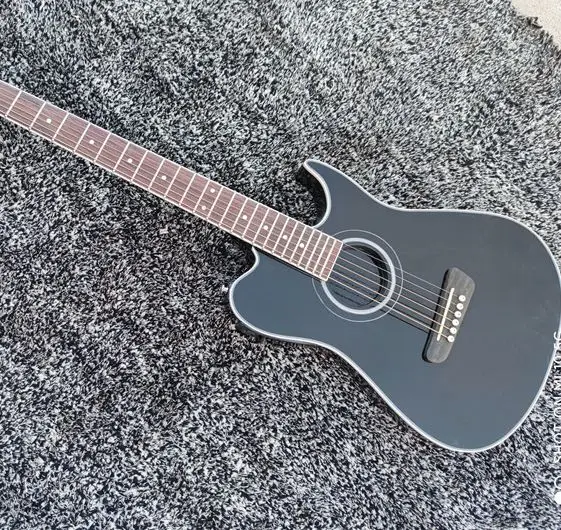 

High quality semi hollow guitar, mahogany fingerboard, mahogany bridge, black paint, free transportation