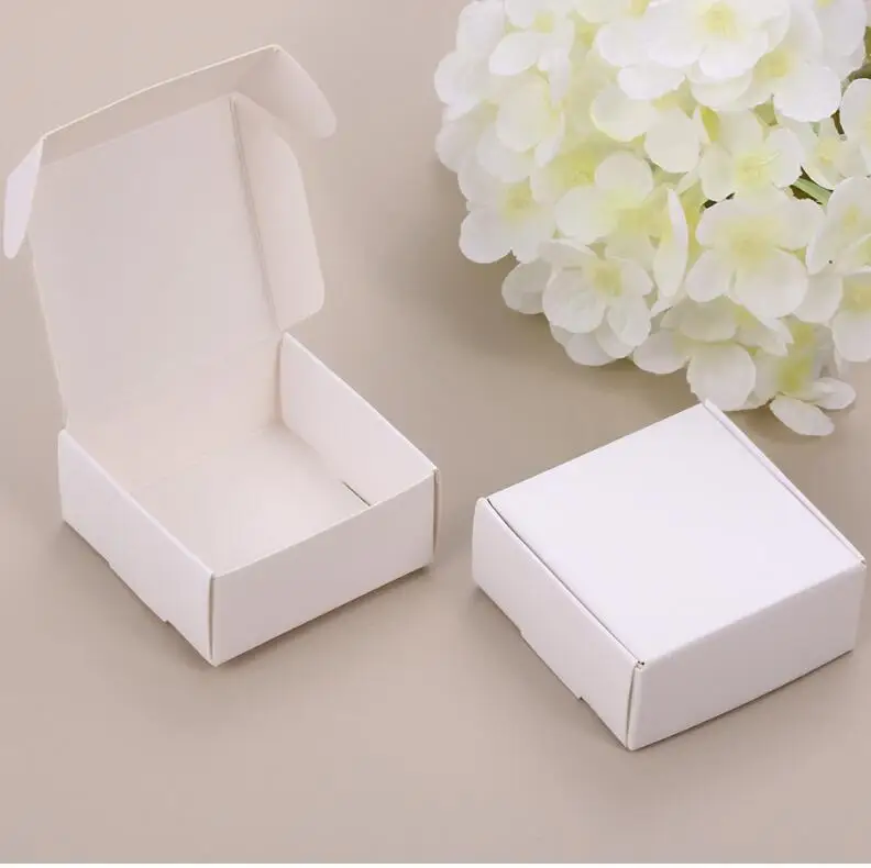 5 шт./лот, черная коробка из крафт-бумаги, стиль самолета, маленькие подарочные коробки, упаковочная коробка для конфет, белая подарочная картонная коробка - Цвет: Белый
