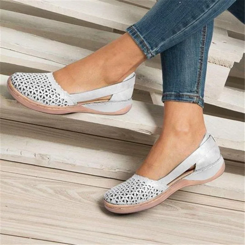 Sandalias de verano planas con agujeros para mujer, zapatos de costura informales, Sandalias de plataforma, a la moda