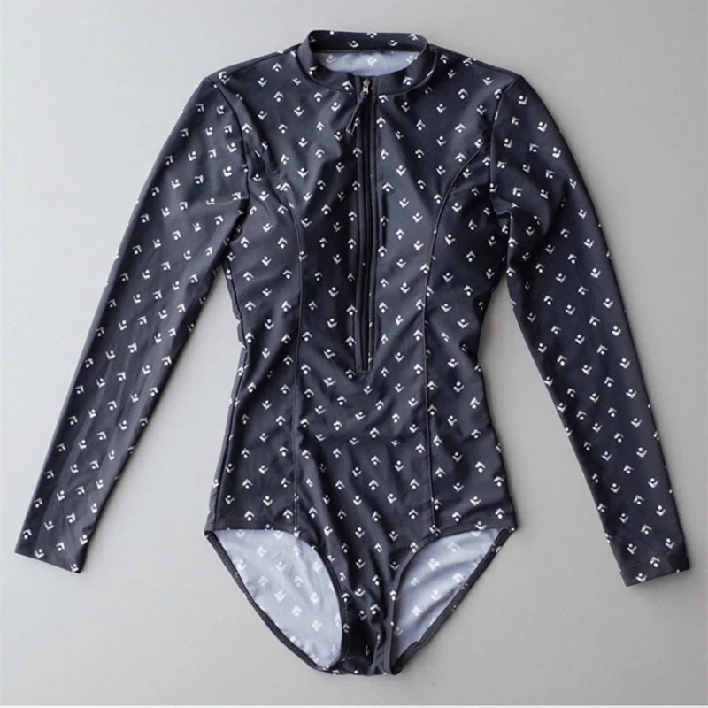 1bikini_d1_01.jpg