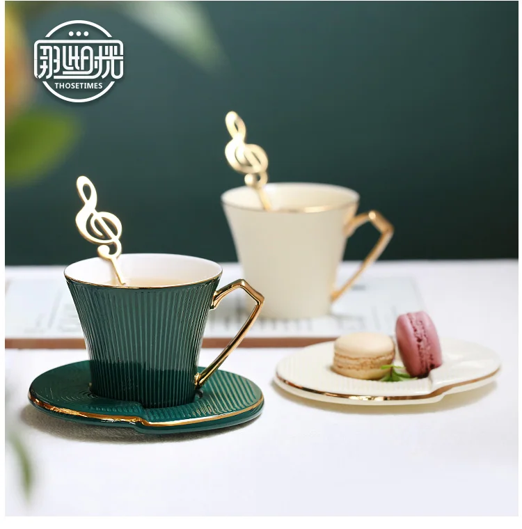 Ensemble De 4 Tasses à Café Et Soucoupes Vert Amande – Opaline France Années 50