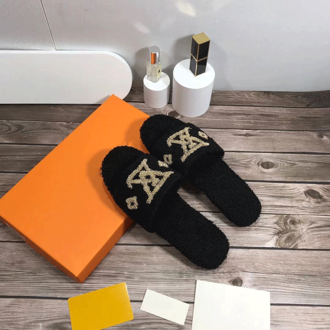 Luxury brand designer 2021 autumn and winter new cotton shoes high quality customized famous brand women's wool shoes indoor