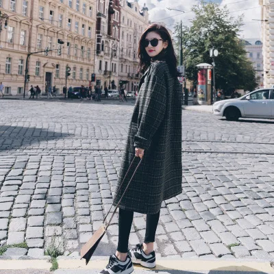 Зимнее Новое Стильное шерстяное пальто прямого кроя в клетку, двубортное шерстяное пальто средней длины с большими лацканами