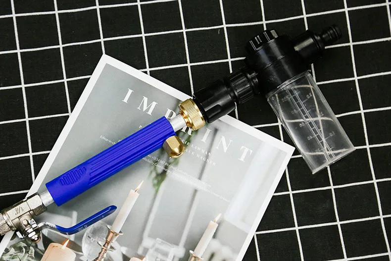 11584939689_1723389153