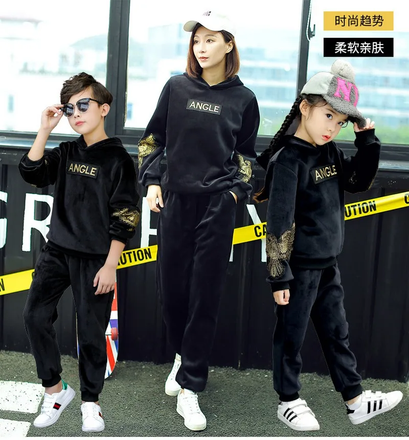 New embroidered boys and girls sun double-sided velvet suit parent-child casual wear thickening plus velvet two-piece sports