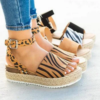 

Oeak Casual Women's Rubber Sole Studded Wedge Buckle Ankle Strap Open Toe Sandals Chaussures Femme Ete 2020 Sandales Plates