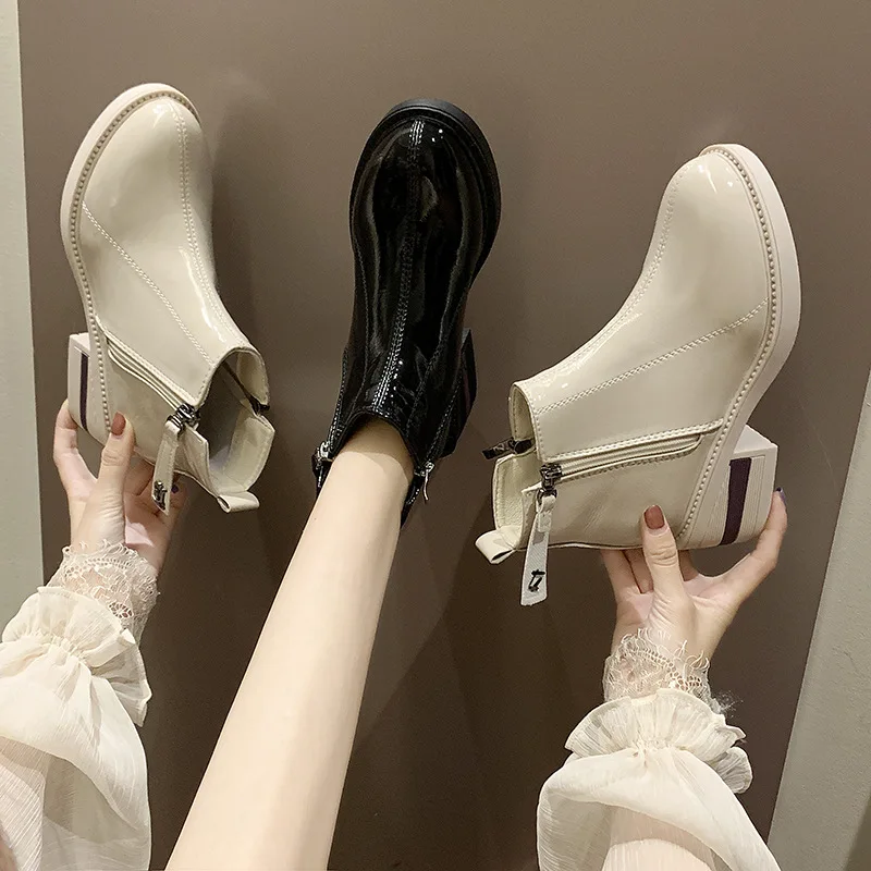 

Ozhouzhan 2019 Autumn & Winter New Style WOMEN'S Shoes Patent Leather Flat Retro Short Small Short Boots Versatile Chunky-Heel W