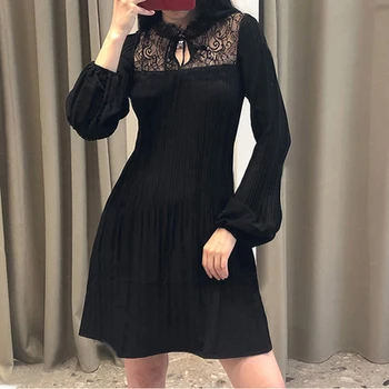 

2019 Autumn / Winter New Lace Openwork Neckline with Long Sleeves Elegant Slim Women's Dress