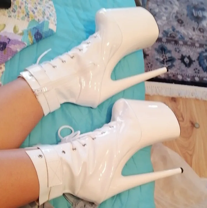 20 cm high heel sexy boots, PU material super high pole dancing model runway short boots, stage performance dancing shoes