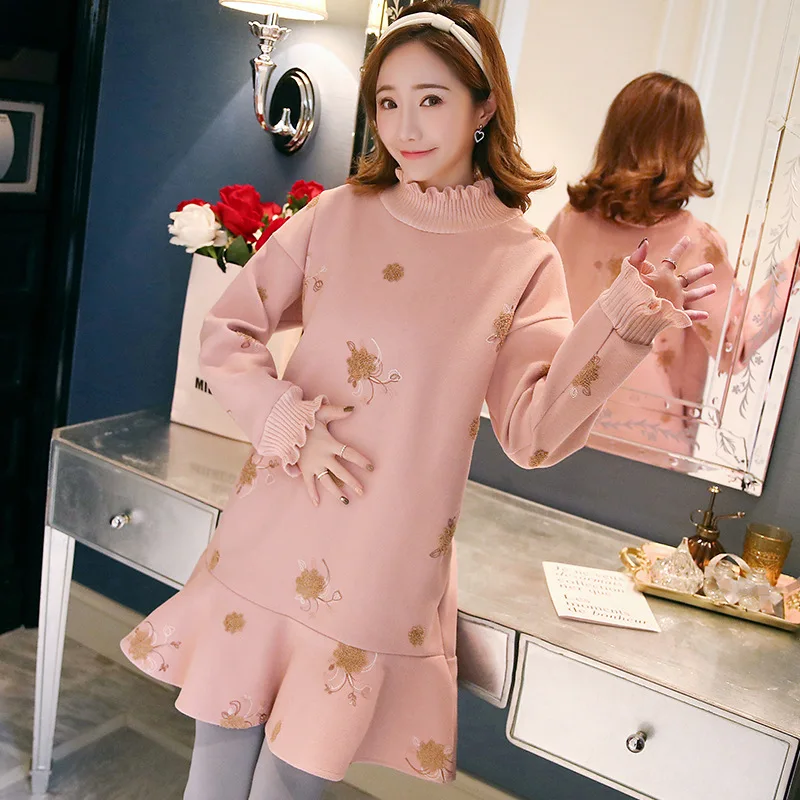 

2018 New Style Maternity Clothes Autumn And Winter Thick Woolen Fashion Embroidery Fishtail Large Size Pregnant Women Dress plus