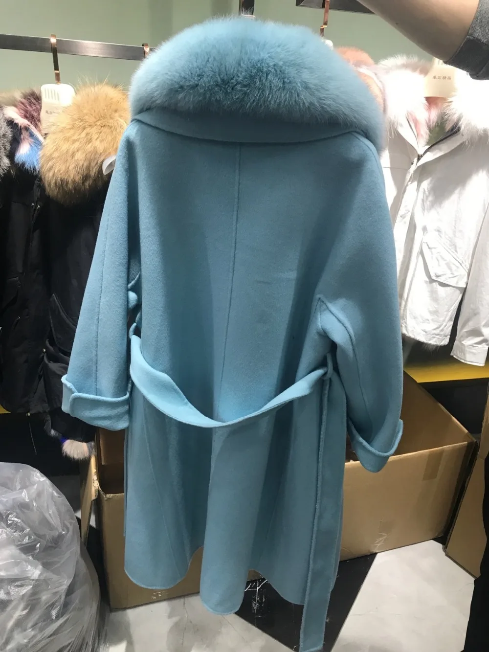Пальто с натуральным мехом, Зимняя Толстая Женская куртка, воротник из натурального Лисьего меха, кашемировая шерсть, Длинная Верхняя одежда с поясом, женская уличная одежда