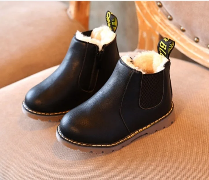 Новая Осенняя детская обувь из искусственной кожи Водонепроницаемые кожаные сапоги теплые детские зимние сапоги резиновые сапоги для мальчиков и девочек модные кроссовки - Цвет: Black boots