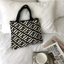 

Polyester Tote Bag Women Designer Handbag 2021 Shopper Purse Fashion Casual Vintage Wool Knitted Geometric Pattern Shoulder Bags