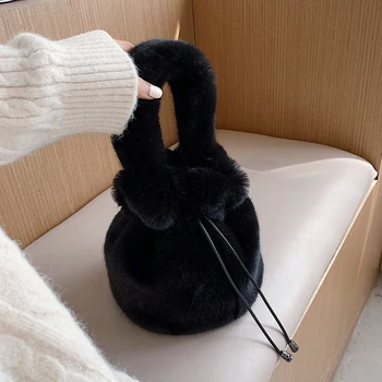 

Autumn and Winter Women's Shoulder bucket bags Underarm Plush Pouch tote small bags for Women's 2020 Fashion Furry Handbag