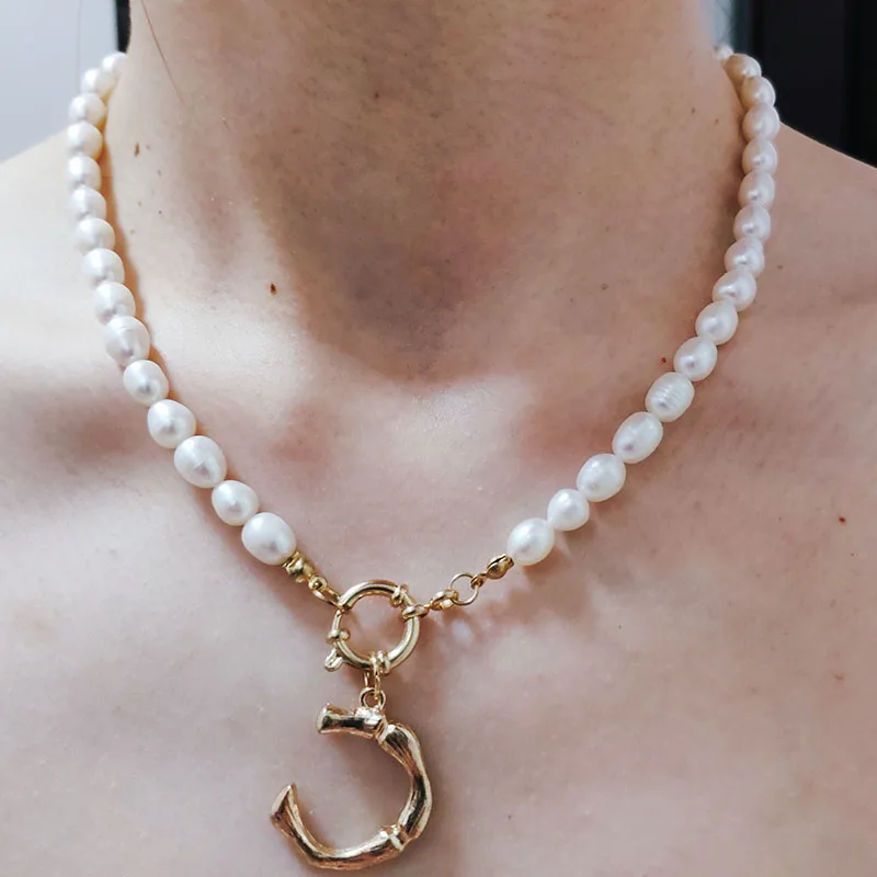 

freshwater pearl chain 26 English letter pendant necklace